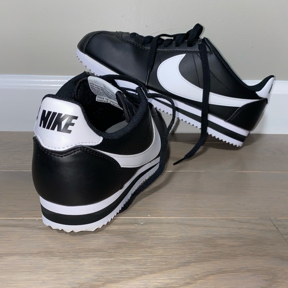Nike Other - Nike classic cortez leather